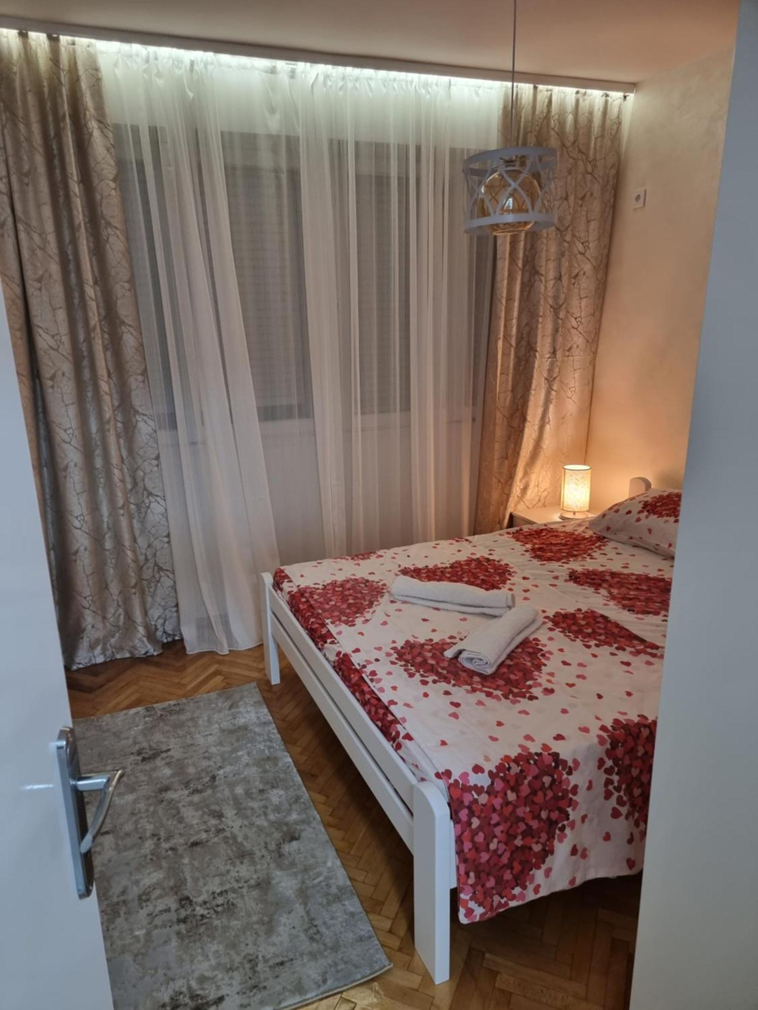 Clock Tower Lux Apartment Podgorica Buitenkant foto